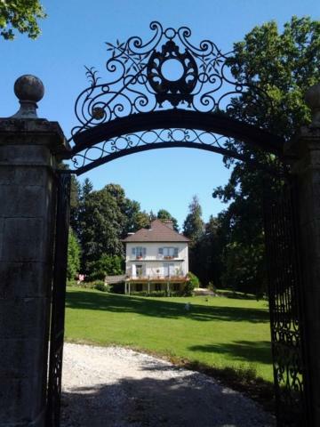 Chambres D'Hotes Le Petit Roche อาร์ค-เอต์-เซอณ็องส์ ภายนอก รูปภาพ